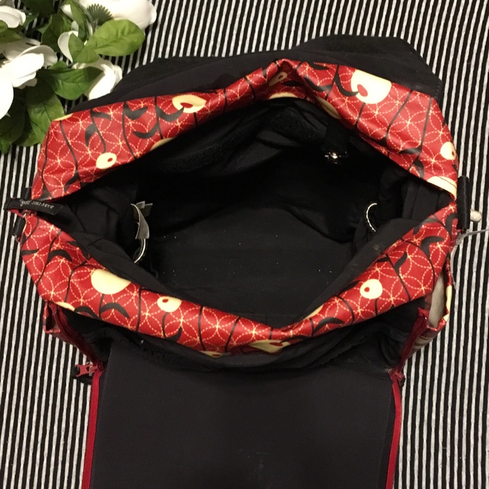 Petunia Pickle Bottom Diaper Bag - Picture 3 of 5